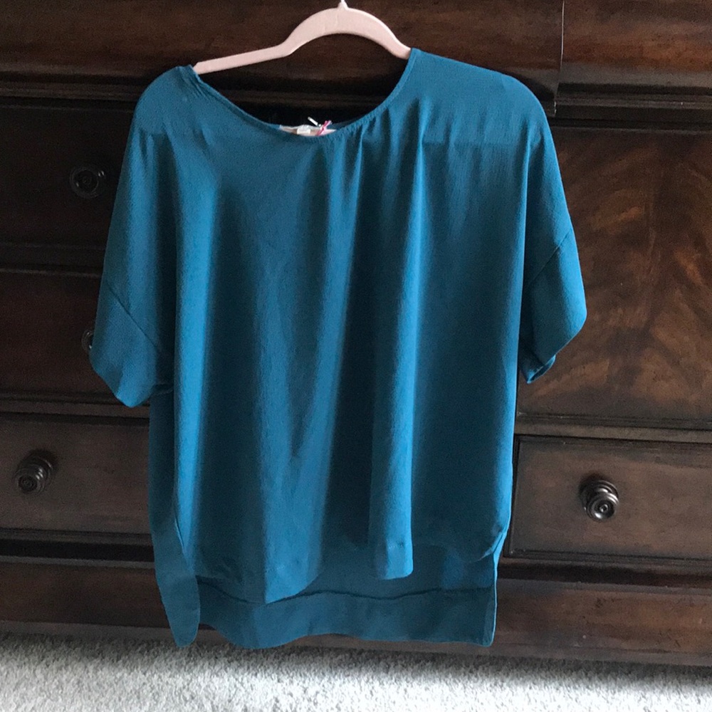 Short sleeve top